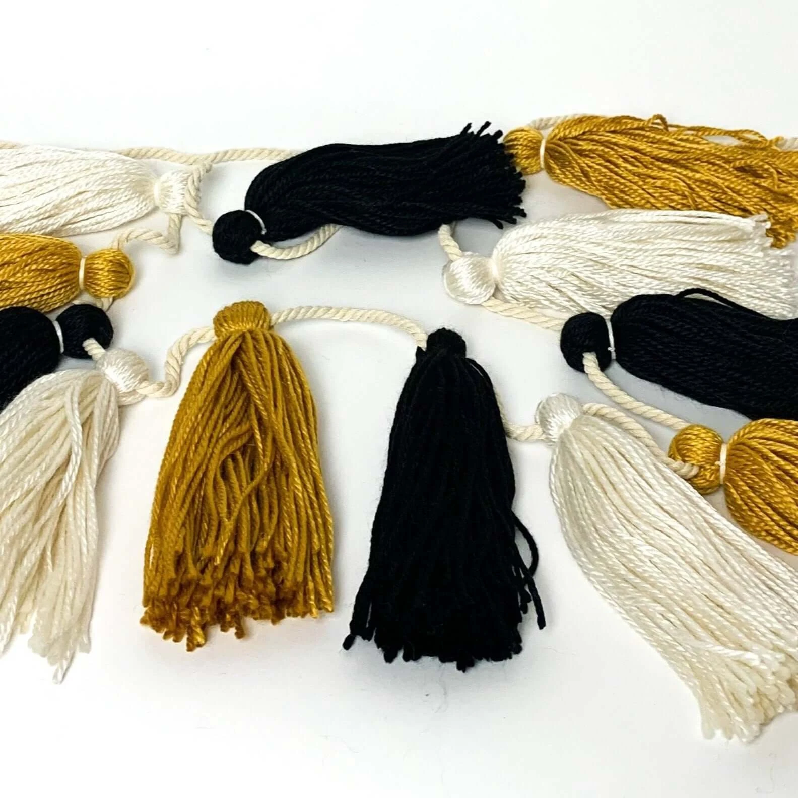 boho party garland (blk)