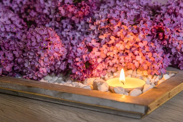 incandescent candle